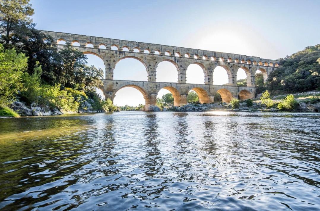 Villa Studio Havre De Paix Au Pont Du Gard Piscine Et Jacuzzi Chez Valerie Payre Vers-Pont-du-Gard Exterior foto