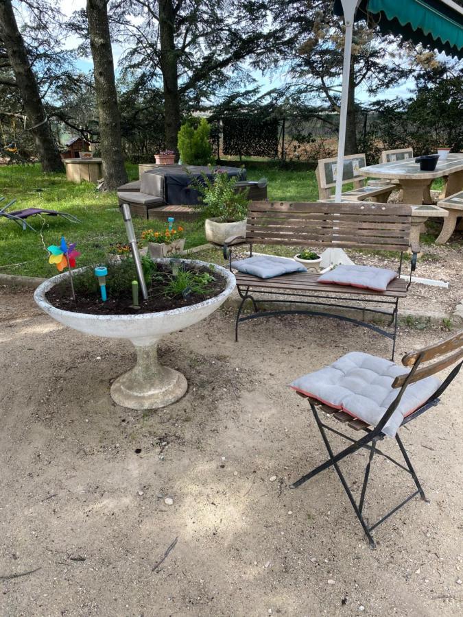 Villa Studio Havre De Paix Au Pont Du Gard Piscine Et Jacuzzi Chez Valerie Payre Vers-Pont-du-Gard Exterior foto