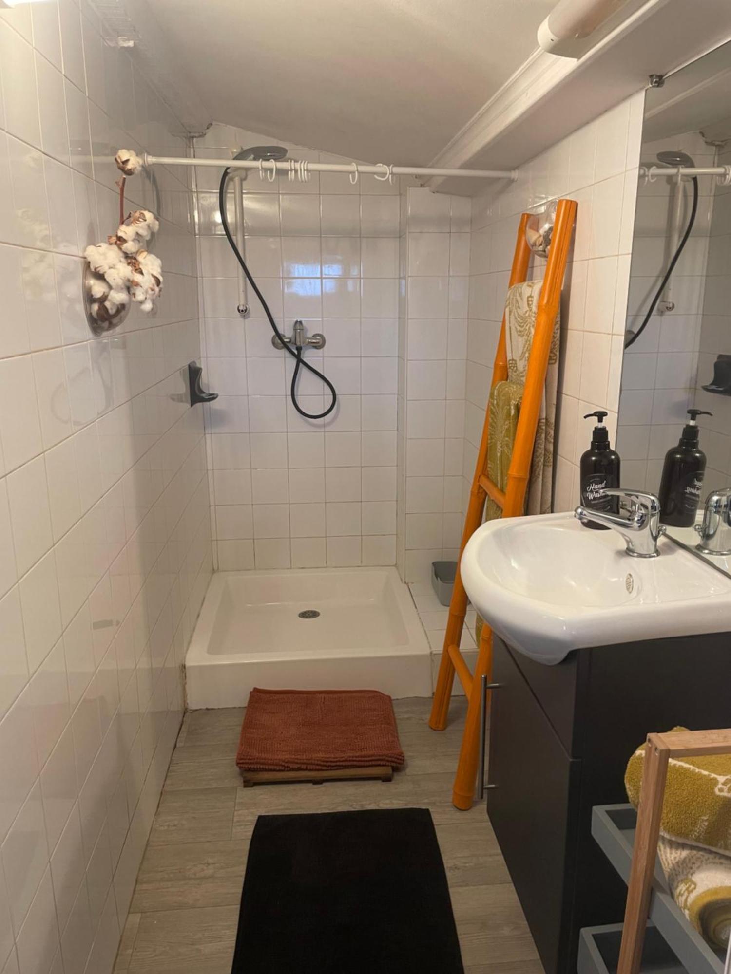 Studio Havre De Paix Au Pont Du Gard Piscine Et Jacuzzi Chez Valerie Payre Vers-Pont-du-Gard Exterior foto